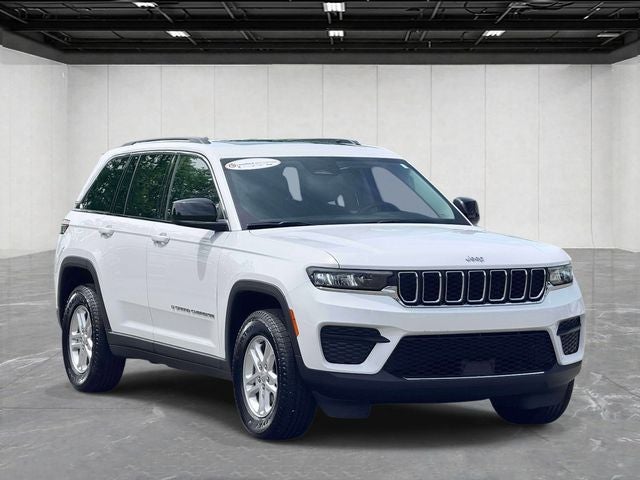 2023 Jeep Grand Cherokee Laredo 4x4
