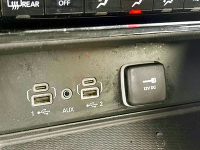 2023 Jeep Grand Cherokee Laredo 4x4