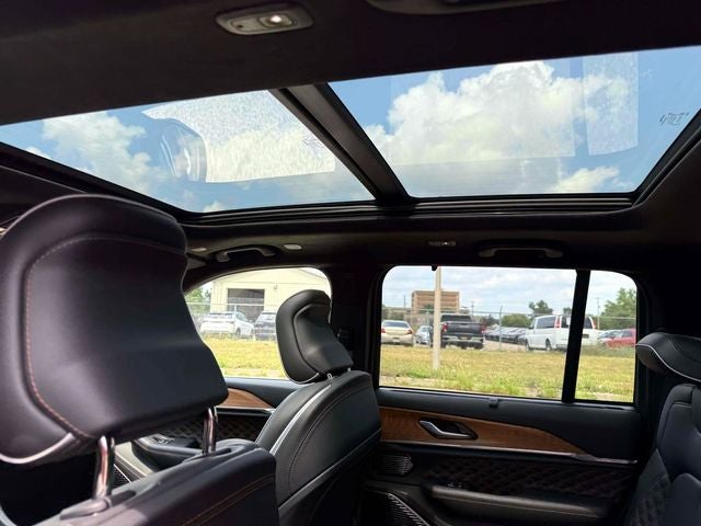 2025 Jeep Grand Cherokee Summit Reserve 4x4