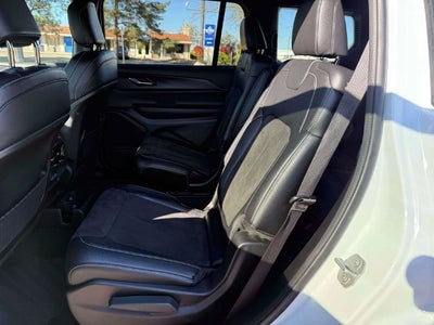 2024 Jeep Grand Cherokee L Altitude 4x4