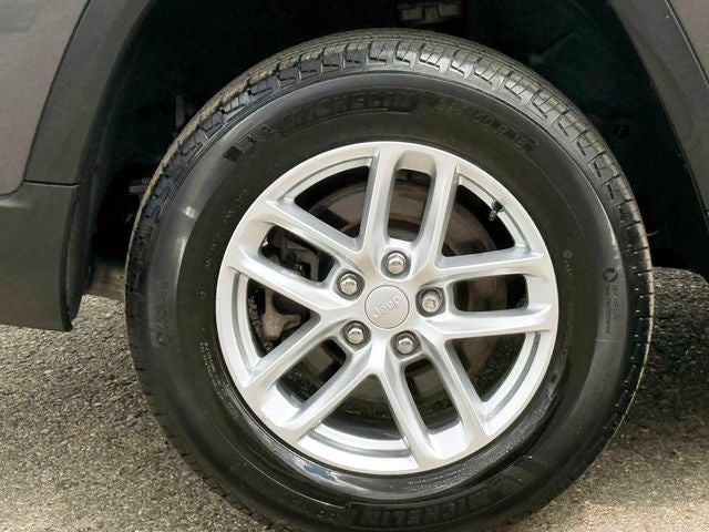 2024 Jeep Grand Cherokee L Laredo 4x4