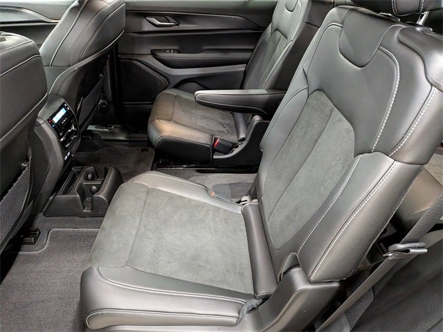 2025 Jeep Grand Cherokee L GRAND CHEROKEE L ALTITUDE 4X4