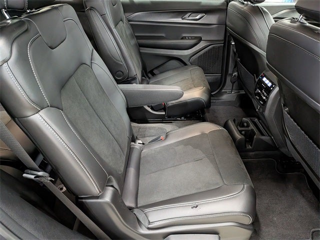 2025 Jeep Grand Cherokee L GRAND CHEROKEE L ALTITUDE 4X4