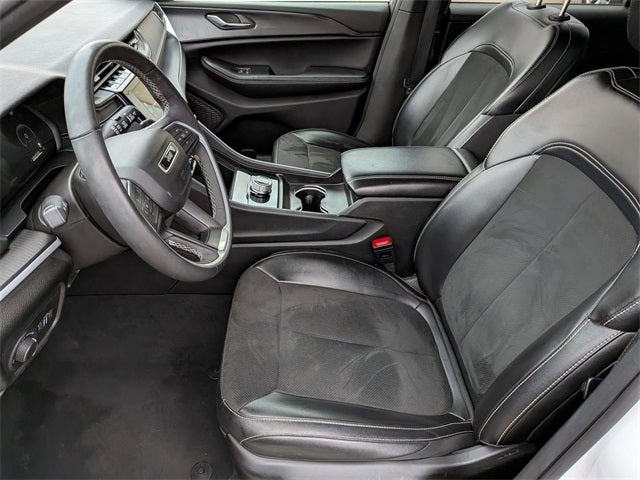 2024 Jeep Grand Cherokee L Altitude 4x4