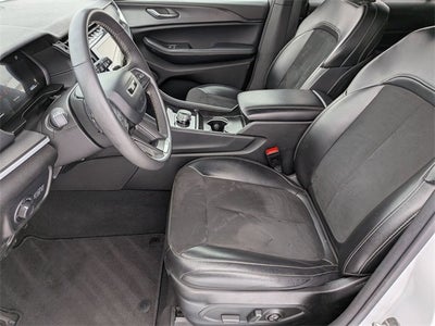 2024 Jeep Grand Cherokee L Altitude 4x4