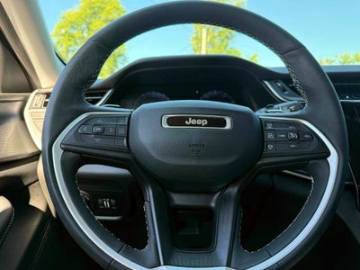 2023 Jeep Grand Cherokee L Laredo 4x4
