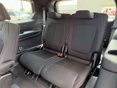 2025 Jeep Grand Cherokee L Laredo X 4x4