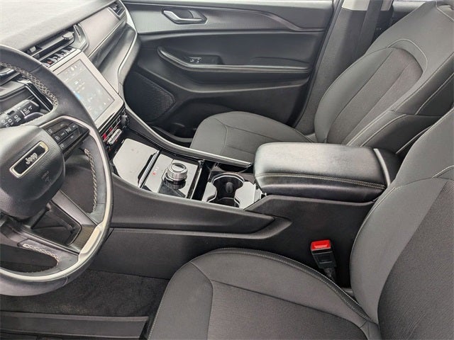 2023 Jeep Grand Cherokee L Laredo 4x4