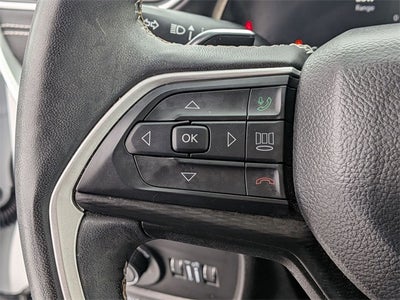 2023 Jeep Grand Cherokee L Laredo 4x4