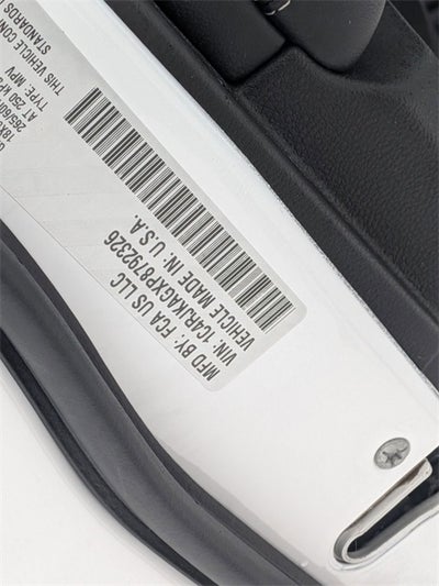 2023 Jeep Grand Cherokee L Laredo 4x4