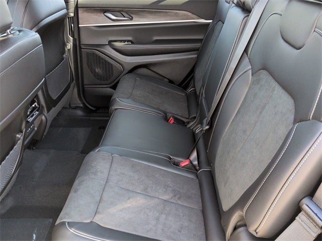 2026 Jeep Grand Cherokee L GRAND CHEROKEE L LAREDO ALTITUDE 4X4