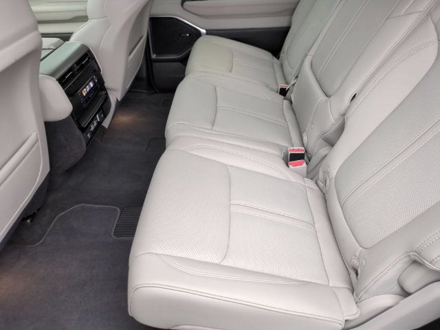 2025 Jeep Wagoneer Base