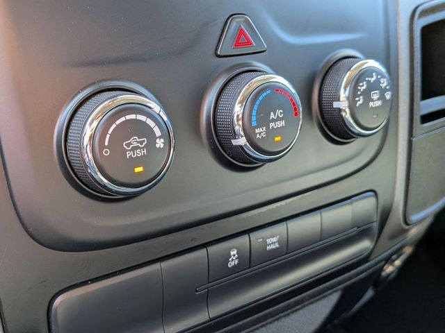 2019 RAM 1500 Classic Express Quad Cab 4x4 6'4' Box