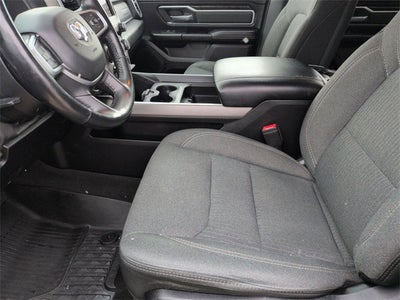 2020 RAM 1500 Big Horn Crew Cab 4x4 5'7' Box