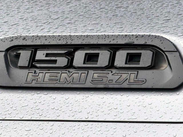 2020 RAM 1500 Big Horn Crew Cab 4x4 5'7' Box
