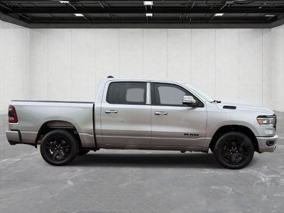 2020 RAM 1500 Big Horn Crew Cab 4x4 5'7' Box
