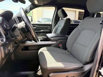 2020 RAM 1500 Big Horn Crew Cab 4x4 5'7' Box