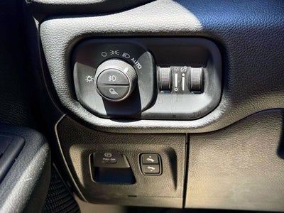 2019 RAM 1500 Big Horn/Lone Star Crew Cab 4x4 5'7' Box