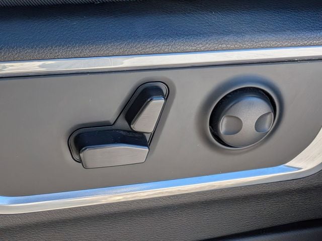 2024 RAM 1500 Laramie Crew Cab 4x4 5'7' Box