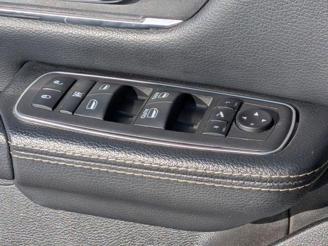 2024 RAM 1500 Laramie Crew Cab 4x4 5'7' Box