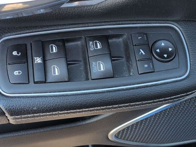 2021 RAM 1500 Laramie Crew Cab 4x4 5'7' Box