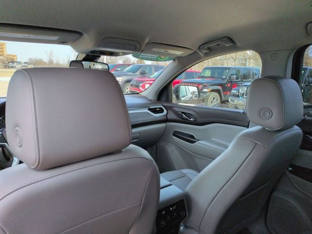 2023 GMC Acadia AWD SLT