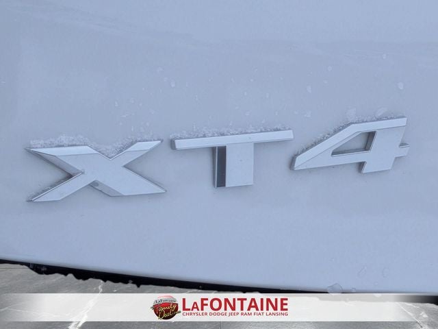 2022 Cadillac XT4 AWD Premium Luxury