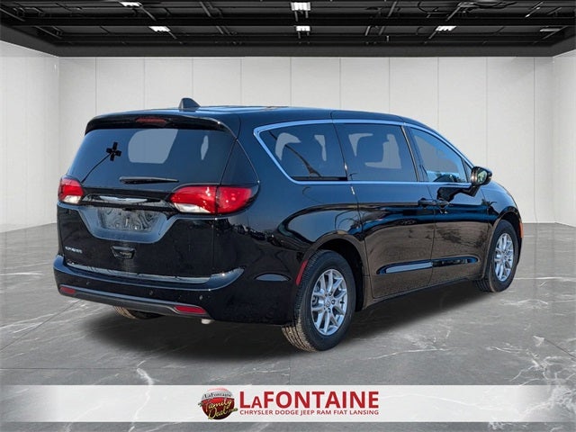 2026 Chrysler Voyager VOYAGER LX