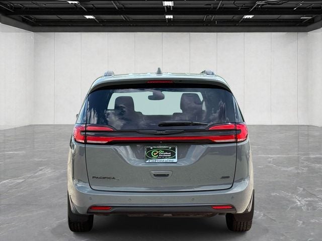 2022 Chrysler Pacifica Touring L AWD