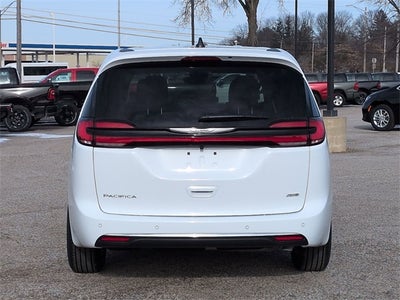 2026 Chrysler Pacifica PACIFICA SELECT AWD
