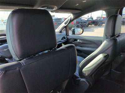 2026 Chrysler Pacifica PACIFICA SELECT AWD