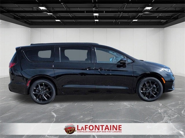 2026 Chrysler Pacifica PACIFICA LIMITED AWD