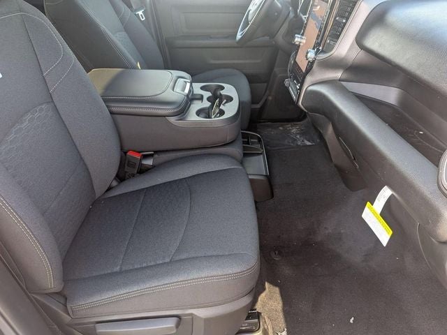 2026 RAM Ram 2500 RAM 2500 BLACK EXPRESS CREW CAB 4X4 8' BOX