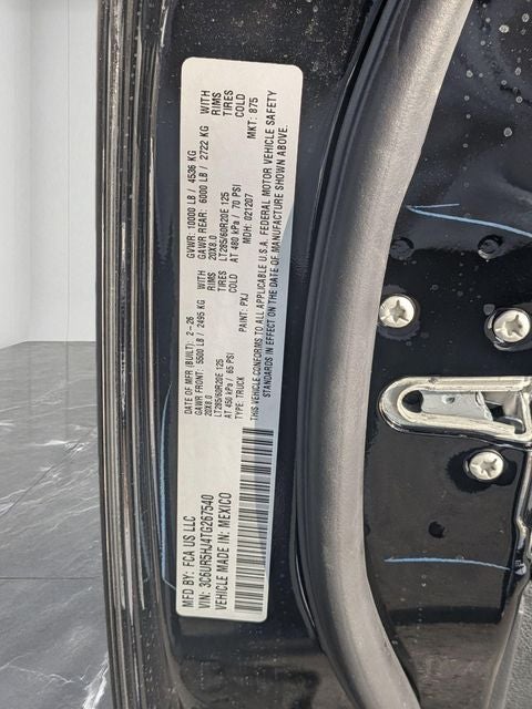 2026 RAM Ram 2500 RAM 2500 BLACK EXPRESS CREW CAB 4X4 8' BOX