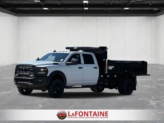 2026 RAM 5500 Chassis RAM 5500 TRADESMAN CHASSIS CREW CAB 4X4 84' CA