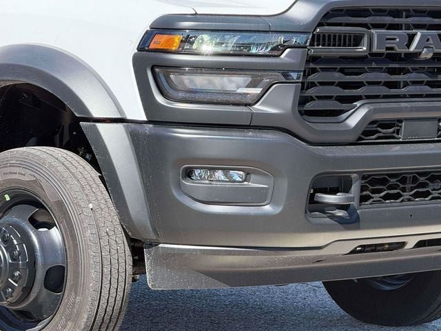 2026 RAM 5500 Chassis RAM 5500 TRADESMAN CHASSIS CREW CAB 4X4 84' CA