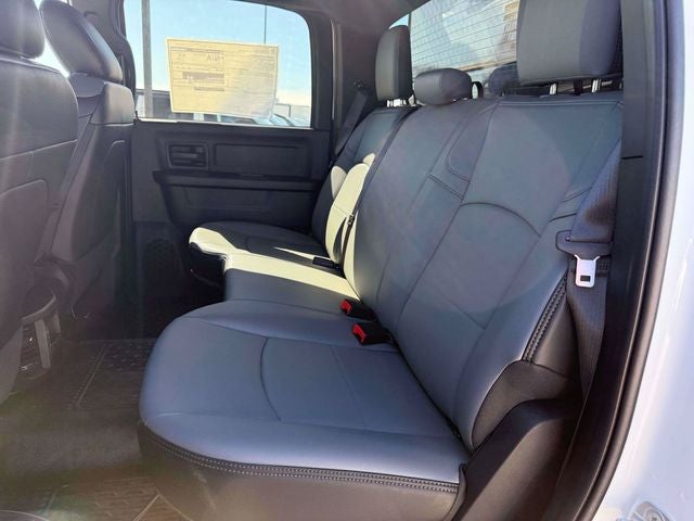 2026 RAM 5500 Chassis RAM 5500 TRADESMAN CHASSIS CREW CAB 4X4 84' CA