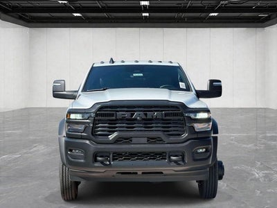 2026 RAM 5500 Chassis RAM 5500 TRADESMAN CHASSIS CREW CAB 4X4 84' CA