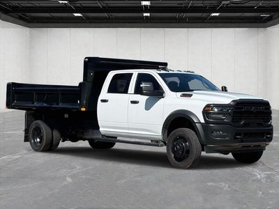 2026 RAM 5500 Chassis RAM 5500 TRADESMAN CHASSIS CREW CAB 4X4 84' CA