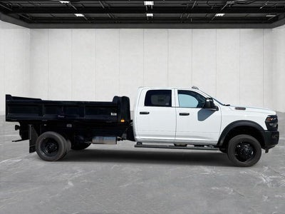 2026 RAM 5500 Chassis RAM 5500 TRADESMAN CHASSIS CREW CAB 4X4 84' CA