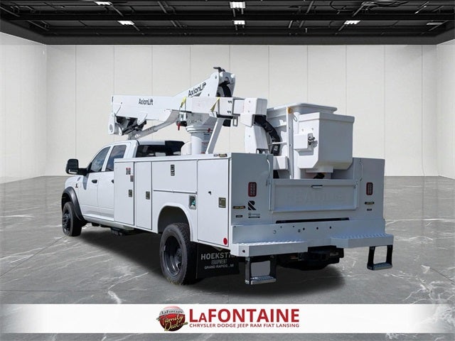 2025 RAM Ram 5500 Chassis Cab RAM 5500 TRADESMAN CHASSIS CREW CAB 4X4 84' CA