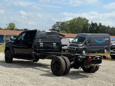 2026 RAM 5500 Chassis RAM 5500 TRADESMAN CHASSIS CREW CAB 4X4 84' CA
