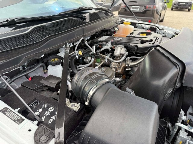 2027 RAM Ram 5500 Chassis Cab RAM 5500 TRADESMAN CHASSIS CREW CAB 4X4 84' CA