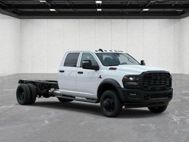 2027 RAM Ram 5500 Chassis Cab RAM 5500 TRADESMAN CHASSIS CREW CAB 4X4 84' CA