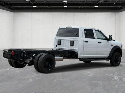 2027 RAM Ram 5500 Chassis Cab RAM 5500 TRADESMAN CHASSIS CREW CAB 4X4 84' CA