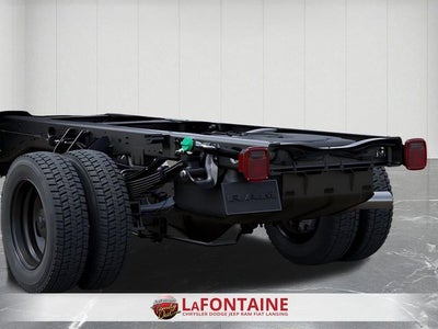 2026 RAM 5500 Chassis RAM 5500 TRADESMAN CHASSIS CREW CAB 4X4 84' CA