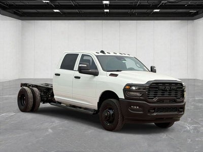2026 RAM Ram 3500 Chassis Cab RAM 3500 TRADESMAN CREW CAB CHASSIS 4X4 60' CA