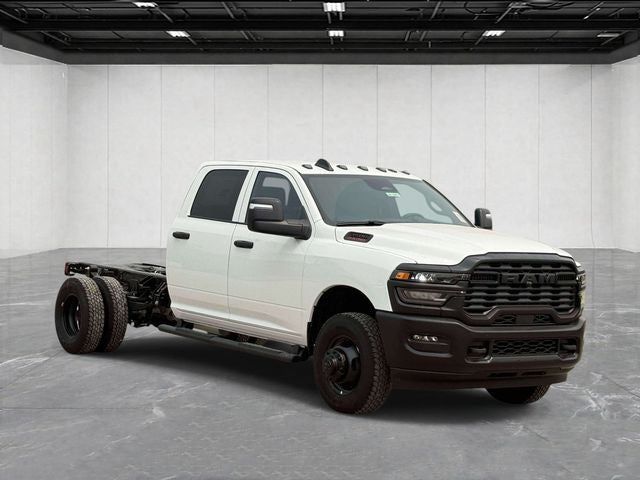 2026 RAM Ram 3500 Chassis Cab RAM 3500 TRADESMAN CREW CAB CHASSIS 4X4 60' CA