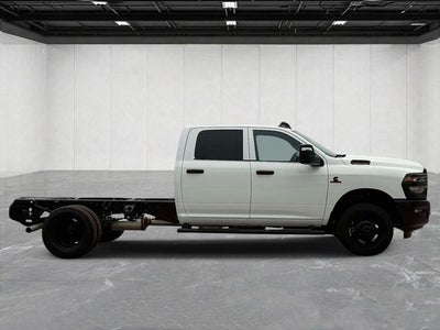 2026 RAM Ram 3500 Chassis Cab RAM 3500 TRADESMAN CREW CAB CHASSIS 4X4 60' CA