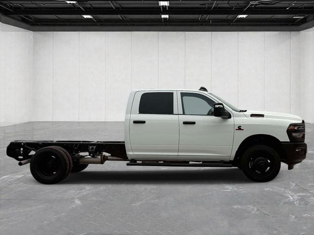 2026 RAM Ram 3500 Chassis Cab RAM 3500 TRADESMAN CREW CAB CHASSIS 4X4 60' CA